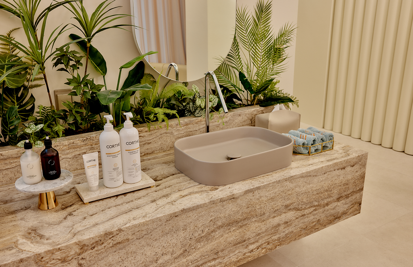 BongBong Plastic Surgery in Seoul builds on over 20 years of natural aesthetic design, its proprietary BIVOL methodology, and stem cell regenerative medicine.